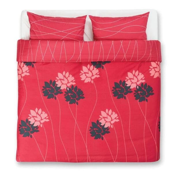 posteljnina Odeja Anikka v barvi jagode